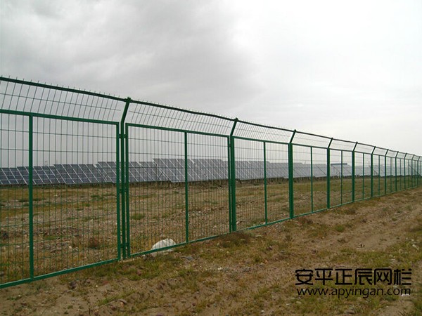 http://m.jiledao111.cn光伏廠圍欄