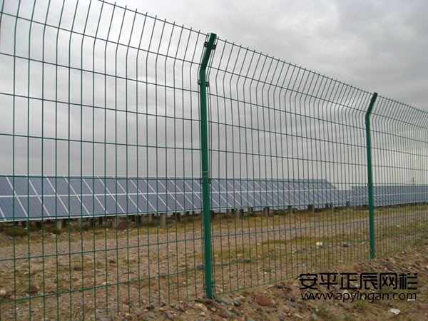http://m.jiledao111.cn光伏防護圍欄網