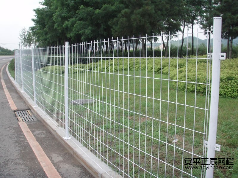 http://m.jiledao111.cn防護網圍欄網