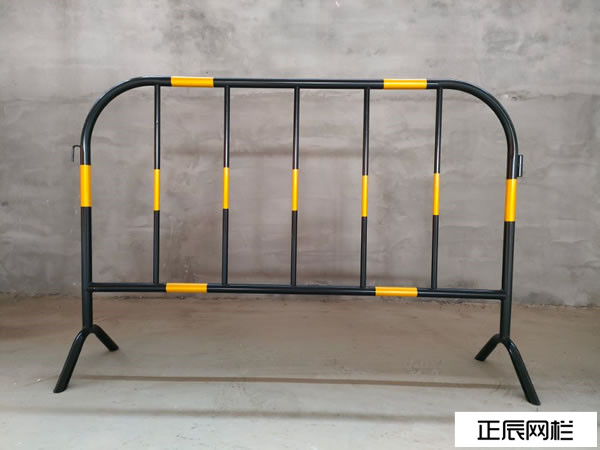 http://m.jiledao111.cn市政工地鐵馬護(hù)欄