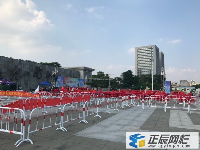 鐵馬護欄